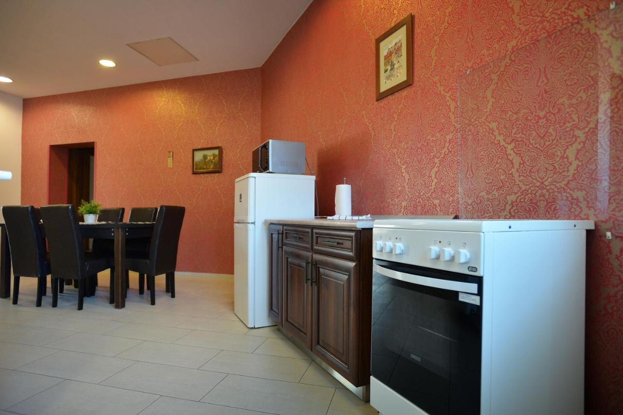 Corner Apartman Eger Bagian luar foto