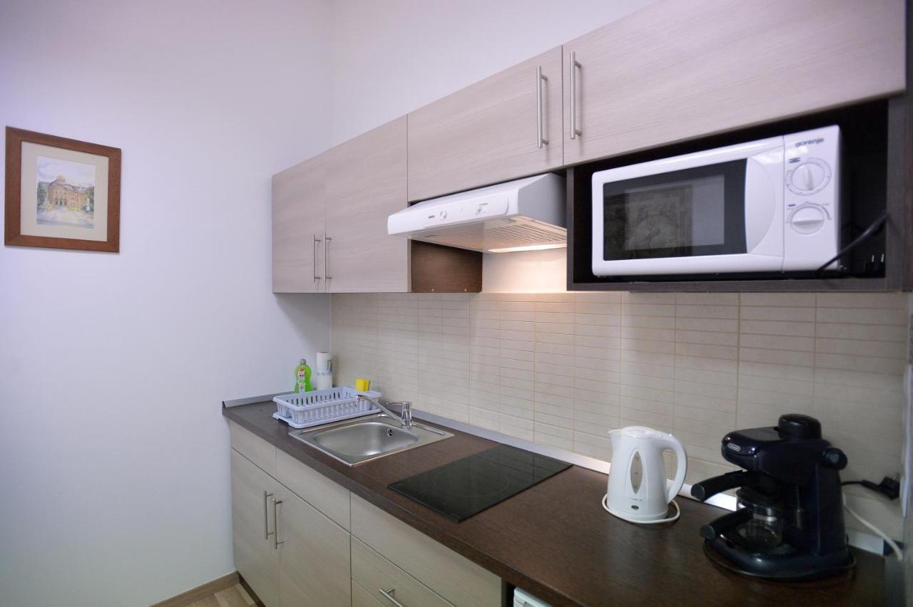 Corner Apartman Eger Bagian luar foto