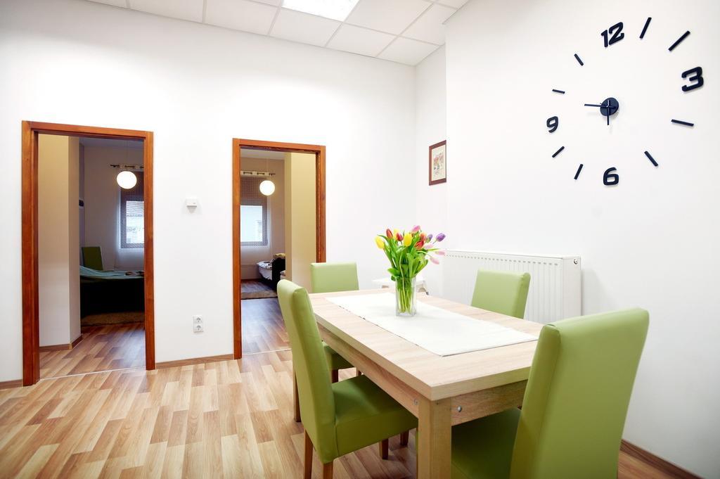 Corner Apartman Eger Ruang foto