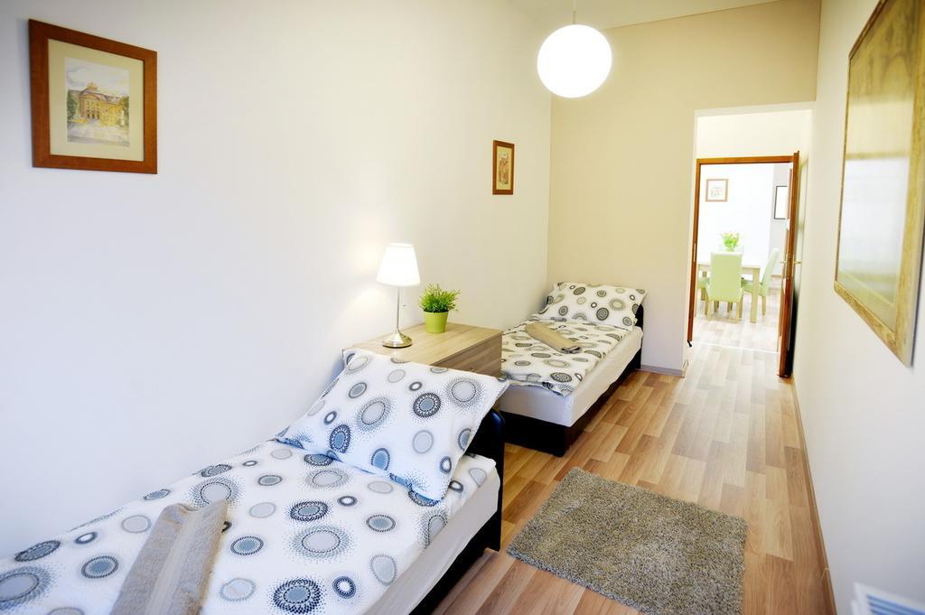Corner Apartman Eger Ruang foto